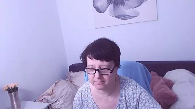 Snapshot of ChristaRose chatting on November 15, 2025, 5:39 pm ChristaRose online show from November 15, 2025, 5:39 pm