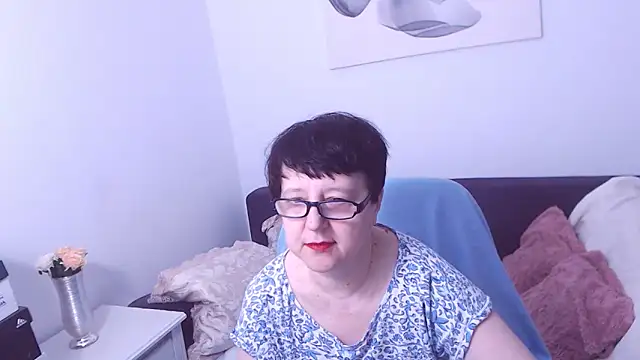 Snapshot of ChristaRose chatting on October 12, 2025, 12:01 am ChristaRose online show from October 12, 2025, 12:01 am