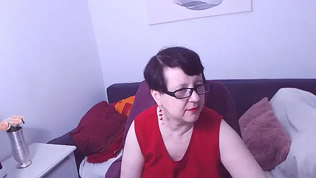 Snapshot of ChristaRose chatting on October 15, 2025, 5:32 pm ChristaRose online show from October 15, 2025, 5:32 pm