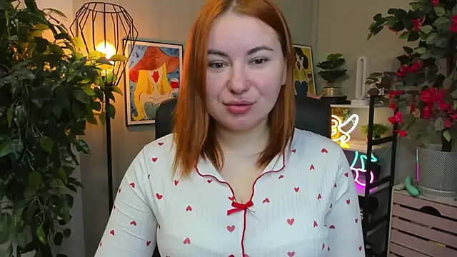 LAYLAxSTAR online show from November 12, 2025, 7:23 am