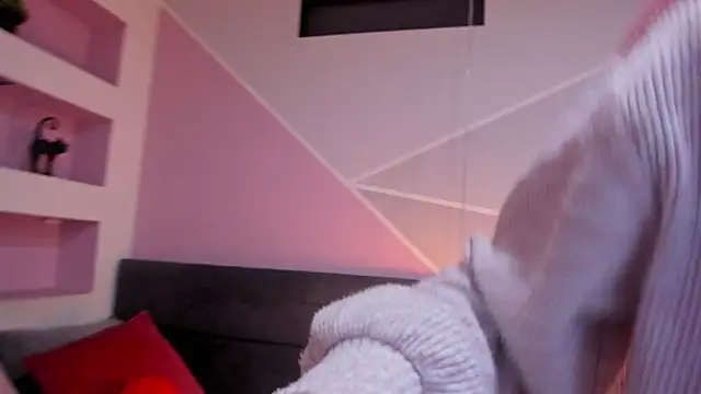  liathompsom09 online show from December 16, 2025, 8:02 pm