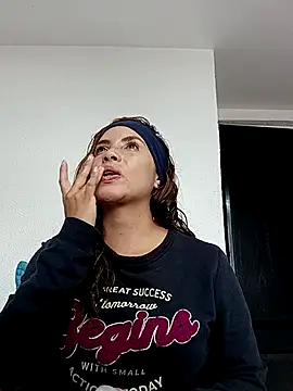 Snapshot of karolkim022 chatting on October 8, 2025, 6:41 pm karolkim022 online show from October 8, 2025, 6:41 pm