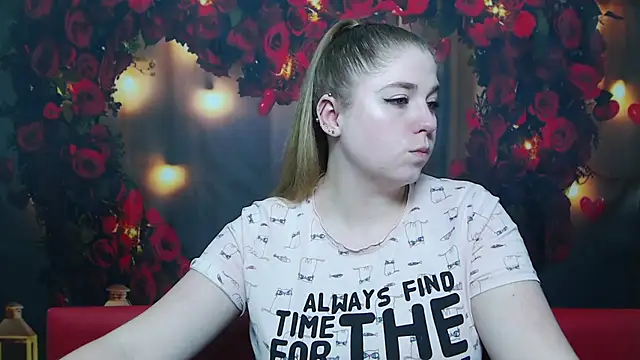 Snapshot of JessikaDaniel chatting on February 5, 2025, 10:30 am JessikaDaniel online show from February 5, 2025, 10:30 am