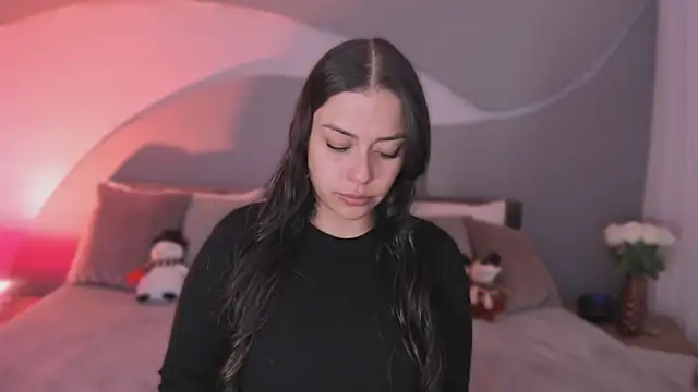 Snapshot of Nicolle_W chatting on December 3, 2025, 11:42 am Nicolle W online show from December 3, 2025, 11:42 am