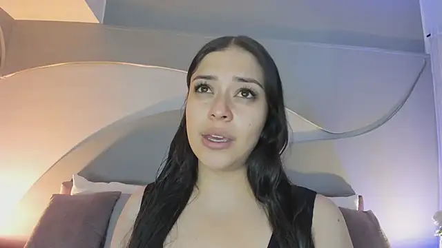 Snapshot of Nicolle_W chatting on December 1, 2025, 11:44 am Nicolle W online show from December 1, 2025, 11:44 am