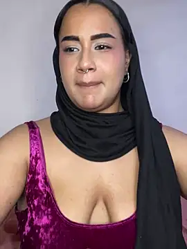 Snapshot of Maryam_yamal chatting on February 12, 2025, 9:33 pm Maryam yamal online show from February 12, 2025, 9:33 pm