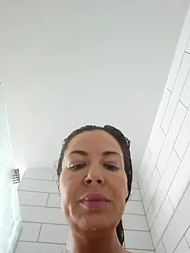 RebeccaXO  online show from April 4, 2026, 12:50 am