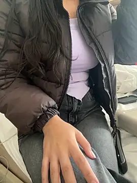 Snapshot of DulceMya6 chatting on October 7, 2025, 12:50 pm DulceMya6 online show from October 7, 2025, 12:50 pm