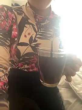 Snapshot of DulceMya6 chatting on September 12, 2025, 3:34 pm DulceMya6 online show from September 12, 2025, 3:34 pm