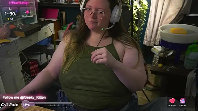 Snapshot of Geeky_Kitten chatting on September 23, 2025, 5:25 am Geeky Kitten online show from September 23, 2025, 5:25 am