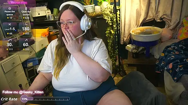 Snapshot of Geeky_Kitten chatting on September 9, 2025, 1:53 pm Geeky Kitten online show from September 9, 2025, 1:53 pm