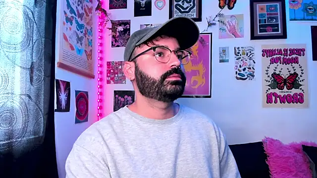 Snapshot of johnnyalx chatting on February 6, 2026, 6:26 pm johnnyalx online show from February 6, 2026, 6:26 pm