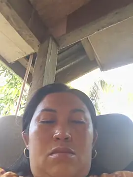 LalaiAsian online show from April 8, 2026, 8:16 am