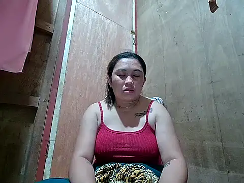 LalaiAsian online show from November 1, 2025, 3:39 pm