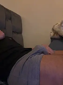 Snapshot of reyadXxxx chatting on April 1, 2026, 11:56 pm reyadXxxx online show from April 1, 2026, 11:56 pm