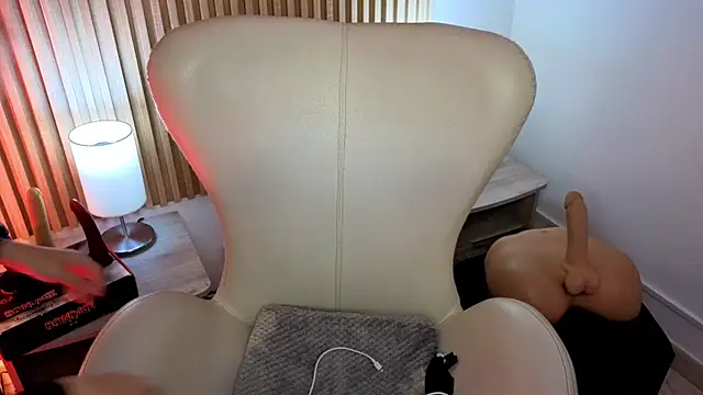 Snapshot of MarianL0ve chatting on September 19, 2025, 10:52 am MarianL0ve online show from September 19, 2025, 10:52 am