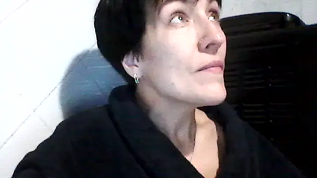 SunnyAmorre online show from September 29, 2025, 9:31 pm