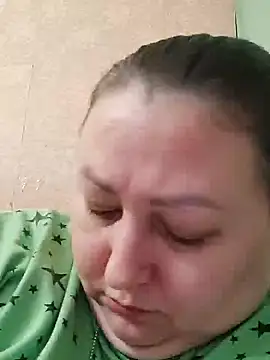 Rini333 online show from December 4, 2025, 6:18 pm