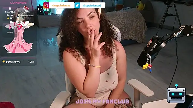 ninapoledance online show from April 18, 2026, 7:58 pm