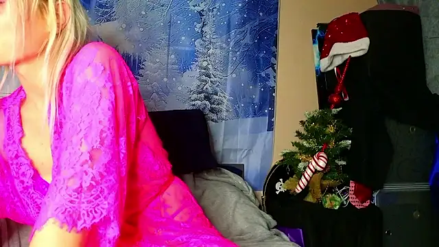 Snapshot of KittyMia chatting on January 15, 2026, 8:23 pm KittyMia online show from January 15, 2026, 8:23 pm