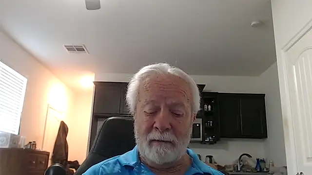Snapshot of rockpoint69 chatting on May 31, 2026, 12:33 pm rockpoint69 online show from May 31, 2026, 12:33 pm