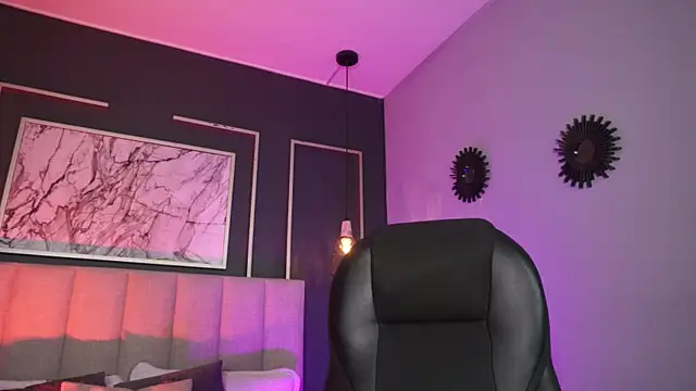 Samantha Brooke online show from November 25, 2025, 2:28 pm