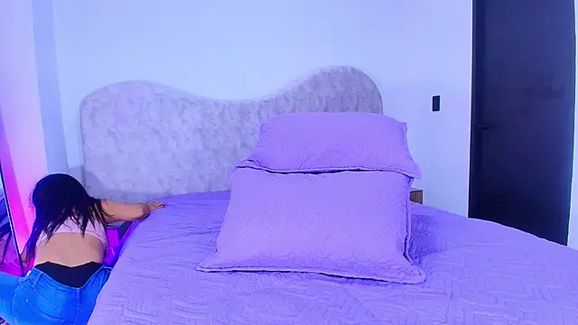 shelsyloreds online show from November 14, 2025, 12:09 pm