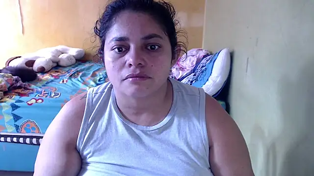 yulieth bbw online show from April 18, 2026, 1:46 pm