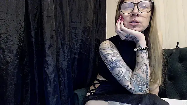 Snapshot of alexandra_zaryanova chatting on October 27, 2025, 3:13 pm alexandra zaryanova online show from October 27, 2025, 3:13 pm