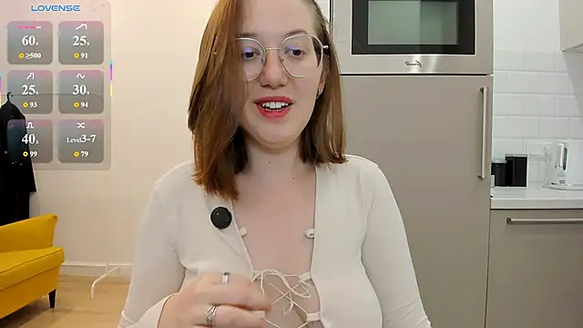 Snapshot of Charmy_Gracy chatting on June 29, 2026, 10:15 am Charmy Gracy online show from June 29, 2026, 10:15 am