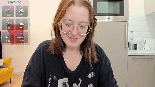 Snapshot of Charmy_Gracy chatting on July 26, 2026, 11:17 am Charmy Gracy online show from July 26, 2026, 11:17 am