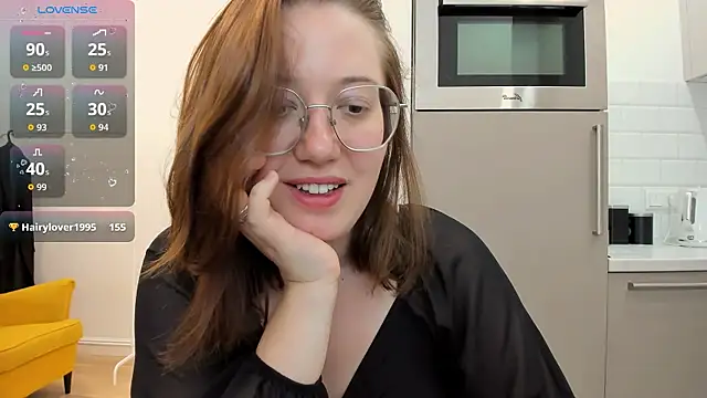 Snapshot of Charmy_Gracy chatting on July 28, 2026, 2:13 pm Charmy Gracy online show from July 28, 2026, 2:13 pm