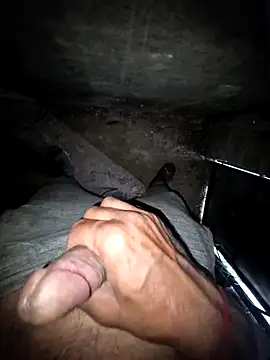 Snapshot of breejs chatting on November 7, 2025, 6:29 am breejs online show from November 7, 2025, 6:29 am