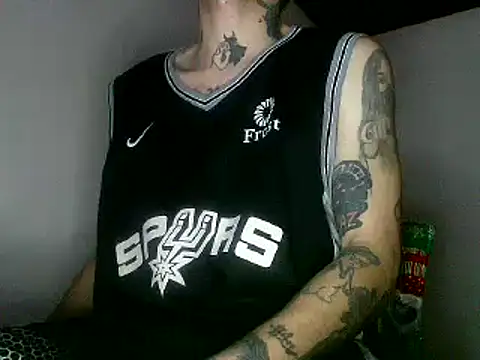 Christian Stiven1 online show from April 14, 2026, 5:40 pm