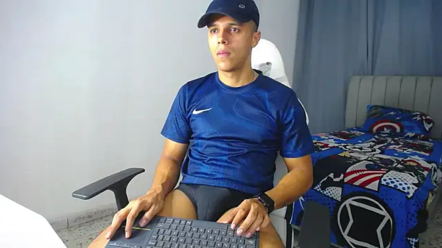 Snapshot of DavidAngell7 chatting on January 11, 2025, 3:55 am DavidAngell7 online show from January 11, 2025, 3:55 am