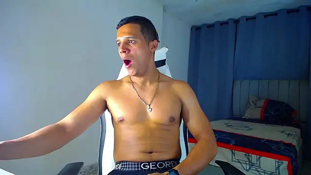 Snapshot of DavidAngell7 chatting on February 11, 2026, 4:56 am DavidAngell7 online show from February 11, 2026, 4:56 am