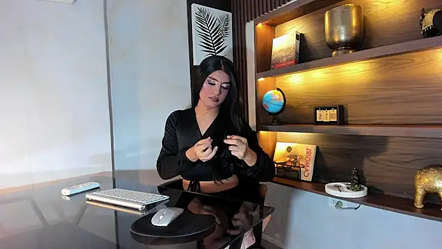 Snapshot of Scarleett_22 chatting on May 17, 2026, 12:16 pm Scarleett 22 online show from May 17, 2026, 12:16 pm
