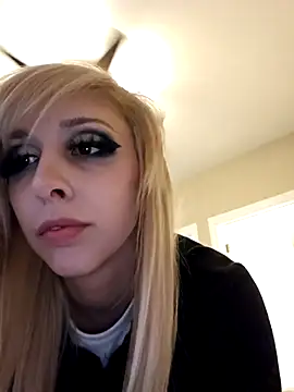 Snapshot of AmethystFoxx chatting on November 29, 2025, 9:48 pm AmethystFoxx online show from November 29, 2025, 9:48 pm