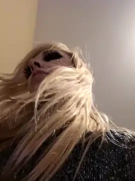 AmethystFoxx online show from December 22, 2025, 10:21 pm