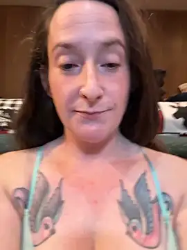 Mini And The Bear online show from April 11, 2026, 3:27 pm