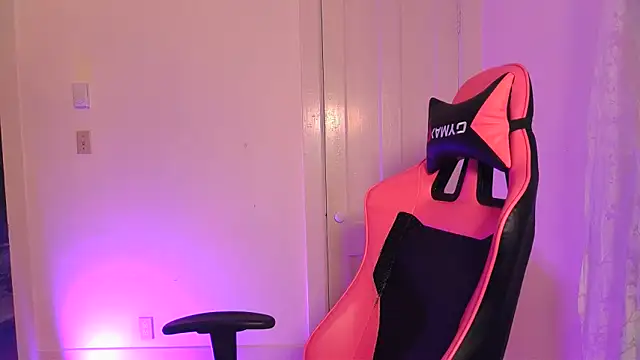 ashleyblaydex online show from May 17, 2026, 2:00 am