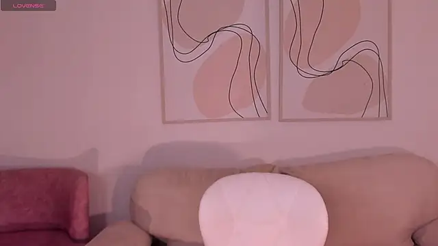 Snapshot of NaomiSainz chatting on September 20, 2025, 12:54 pm NaomiSainz online show from September 20, 2025, 12:54 pm