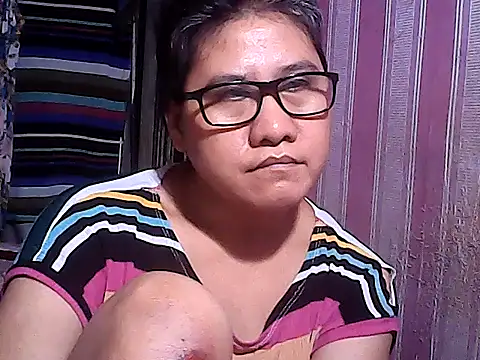 Snapshot of sweetsosie18 chatting on November 28, 2025, 6:46 am sweetsosie18 online show from November 28, 2025, 6:46 am