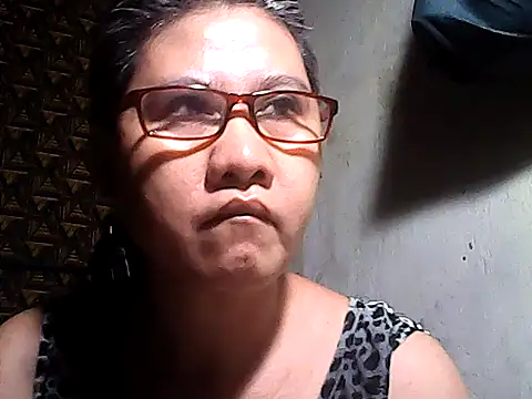 sweetsosie18 online show from May 31, 2026, 9:04 pm