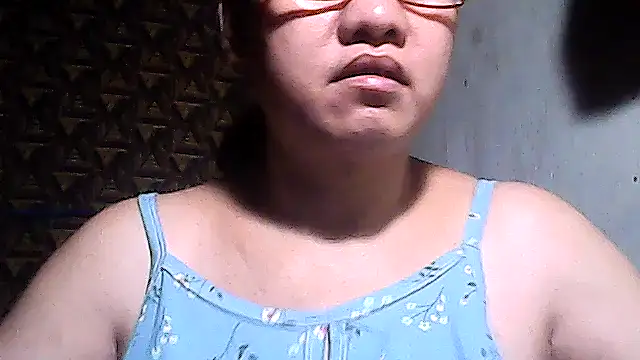 sweetsosie18 online show from March 16, 2026, 8:11 pm