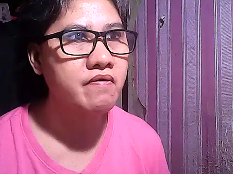 Snapshot of sweetsosie18 chatting on November 4, 2025, 8:18 am sweetsosie18 online show from November 4, 2025, 8:18 am