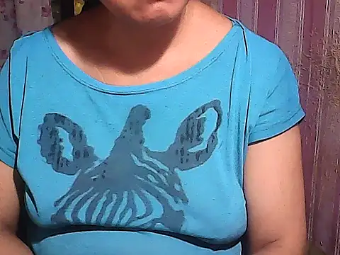 Snapshot of sweetsosie18 chatting on November 10, 2025, 11:15 am sweetsosie18 online show from November 10, 2025, 11:15 am