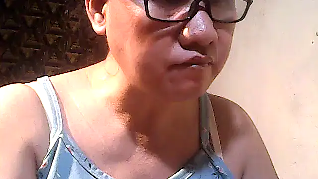 Snapshot of sweetsosie18 chatting on December 5, 2025, 10:14 am sweetsosie18 online show from December 5, 2025, 10:14 am