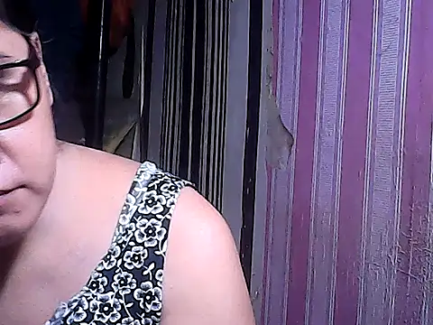 Snapshot of sweetsosie18 chatting on November 3, 2025, 8:01 pm sweetsosie18 online show from November 3, 2025, 8:01 pm