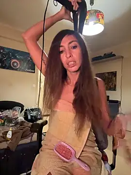 amanilouve online show from October 31, 2025, 7:32 pm